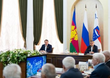 Копайгородский поздравил сочинцев с Днем Весны и Труда