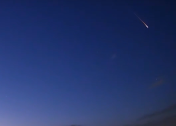 Метеорит, комета или космический мусор: над Кавказом пролетел огненный объект