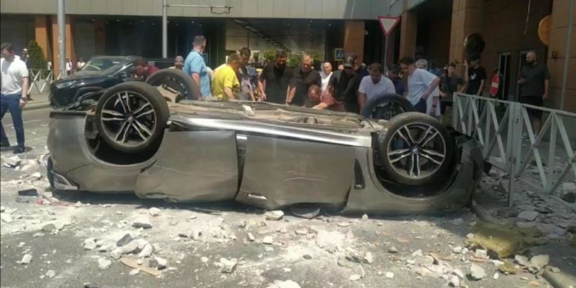 Погибшая женщина при падении BMW с парковки в Краснодаре была беременна