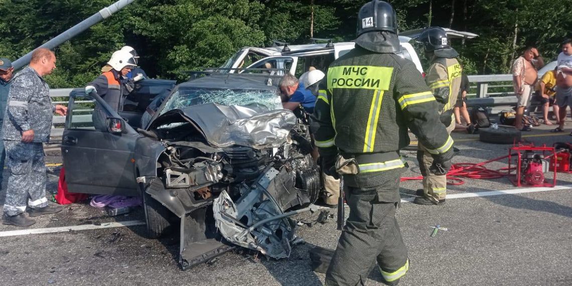 Стали известны официальные подробности смертельного ДТП на трассе в Сочи