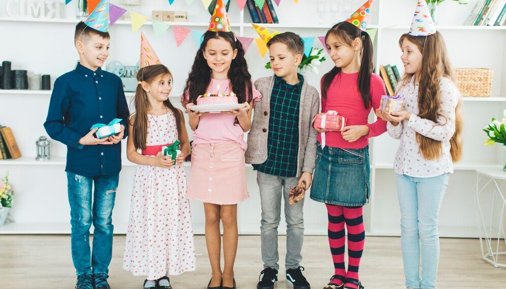 На Кубани прошел выпускной для дочери заведующей детсадом: подробности