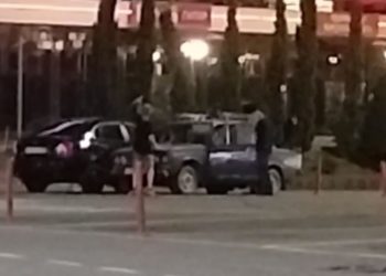 На Донской в Сочи три подростка прыгали на машине и кидались друг в друга