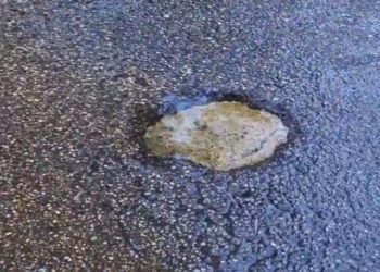 В Сочи больше года заливает водой улицу Яна Фабрициуса