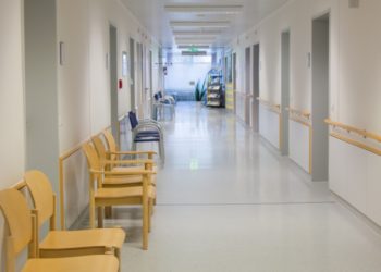 В психоневрологическом диспансере на Кубани покалечили 13-летнюю девочку