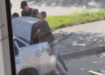 В Краснодаре несколько мужчин погрузили подростка в багажник и увезли