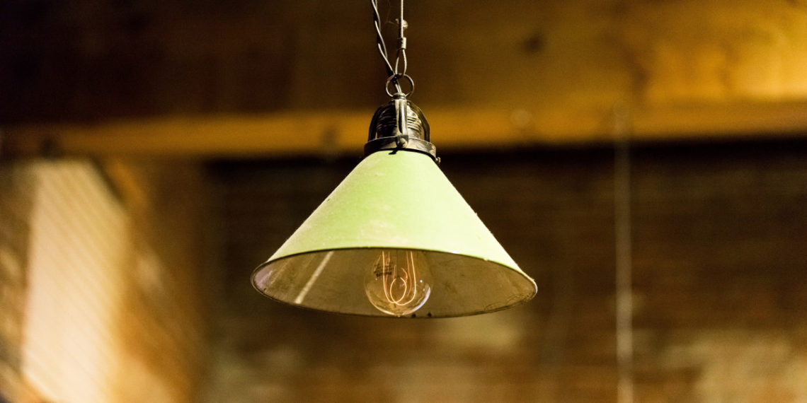 В Краснодаре 33 улицы остались без электричества