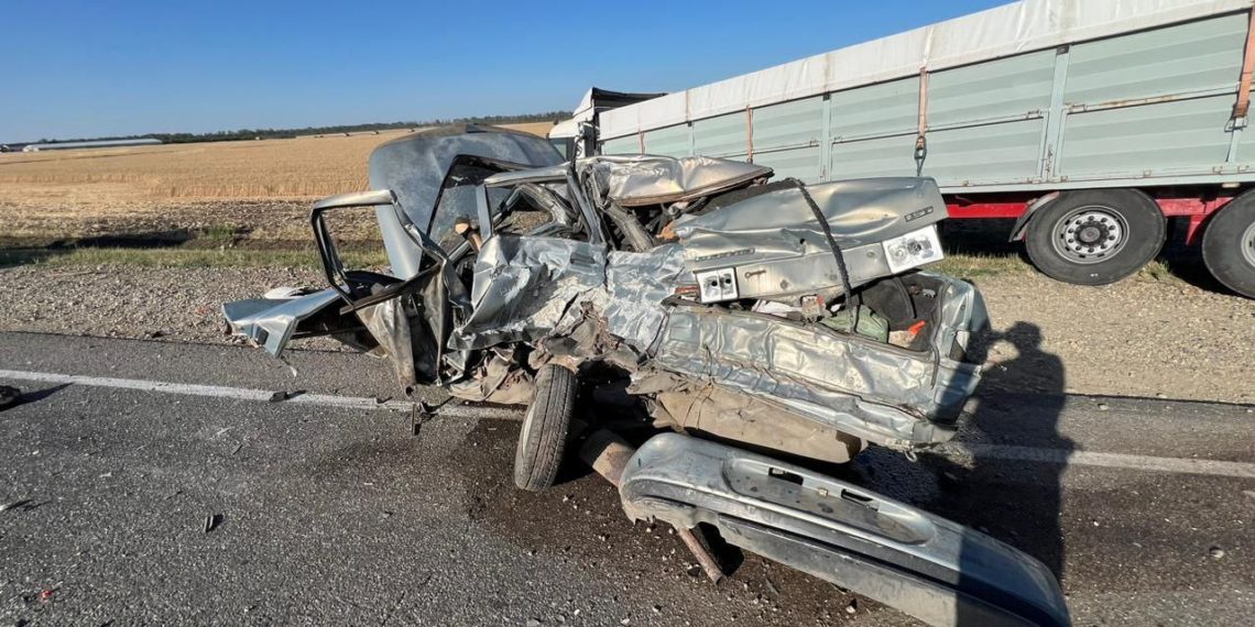 В массовом ДТП в Брюховецком районе Кубани погиб 45-летний водитель «ВАЗа»