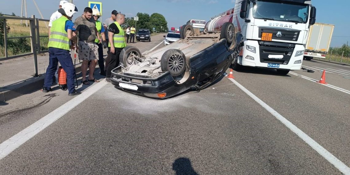 В Краснодарском крае 6-летний мальчик тяжело травмирован в ДТП из-за осы