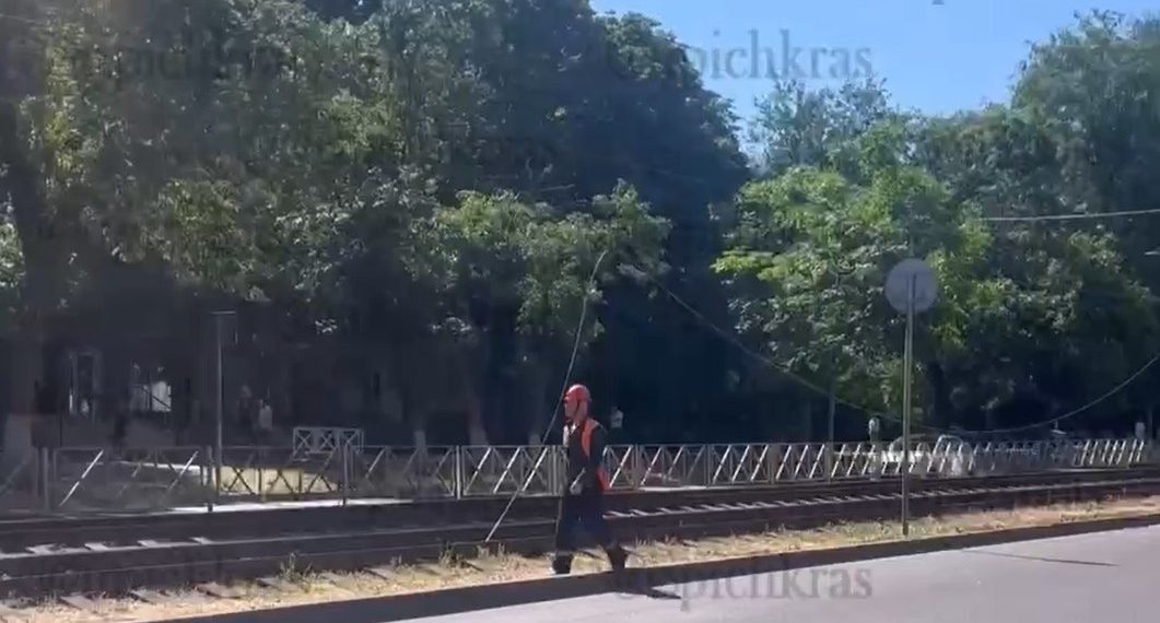 Обрыв провода парализовал движение трамваев в Краснодаре