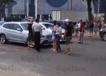 Из-за отключений света в Краснодаре жители стали перекрывать улицы