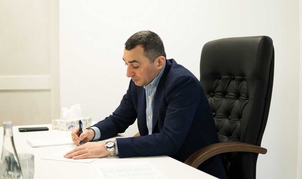 Депутат Борис Юнанов попросил РЖД построить платформу в сочинской Кудепсте