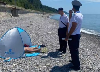 В Лазаревском районе Сочи объявили охоту на любителей отдыхать голышом