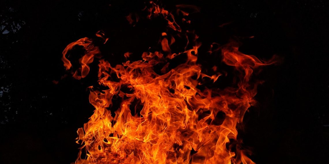 Вышка сотовой связи, и 2 нефтебазы повреждены после атаки БПЛА на Кубань