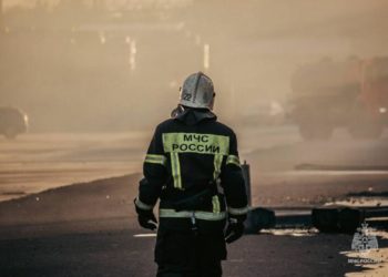 В Сириусе загорелись стройматериалы на ул. Чемпионов