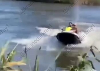 Под Анапой трое братьев упали с гидроцикла и утонули