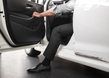 В эксклюзивном лимузине Аллы Пугачевой долгое время жили кубанские бомжи