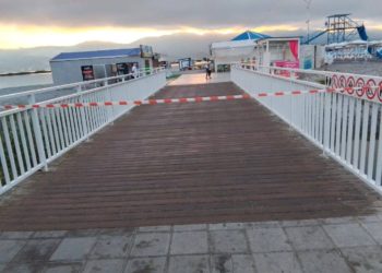 В Новороссийске атака катеров повредила квартиру и два коммерческих помещения