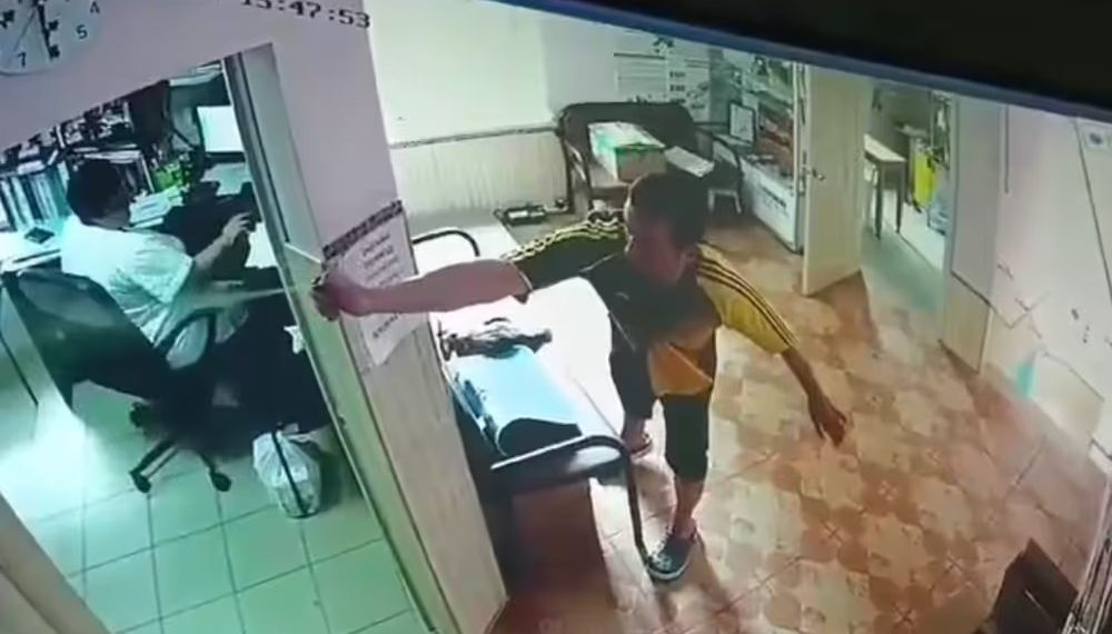 В Туапсе задержали неадеквата, распылившего газовый баллончик на сотрудника ветклиники