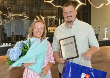 В Сочи подарили подарки четырехмиллионному туристу