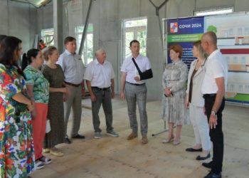 Прошунин объяснил появление повязки на своей руке