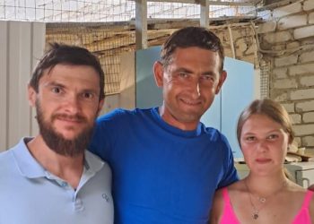 В Новороссийске четырех человек на сапбордах унесло в открытое море