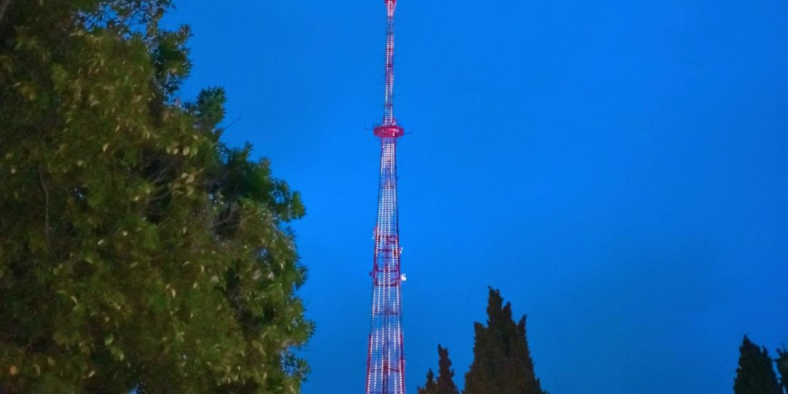 В Сочи покрасят телебашню: частицы краски могут разлетаться на 2 км