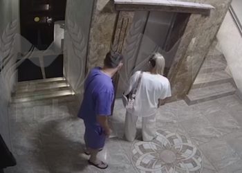 В сочинском отеле мужчина избил жену из-за недовольного лица