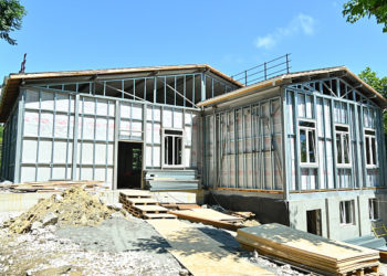 Прошунин: соцобъекты в Сочи строят около 1,5 тысячи человек