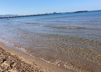 В Новороссийске девушку унесло в открытое море