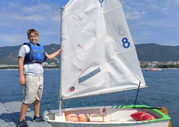 Пятиклассник рассказал, как спасал тонущую пожилую женщину у берегов Геленджика