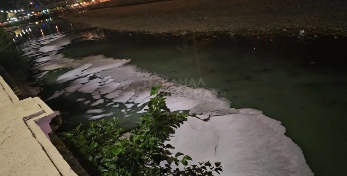 После появления пены на реке Сочи и огласки в СМИ прокуратура начала проверку