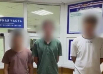 В Сочи задержали 22-летнего парня, разбившего стекло автобуса