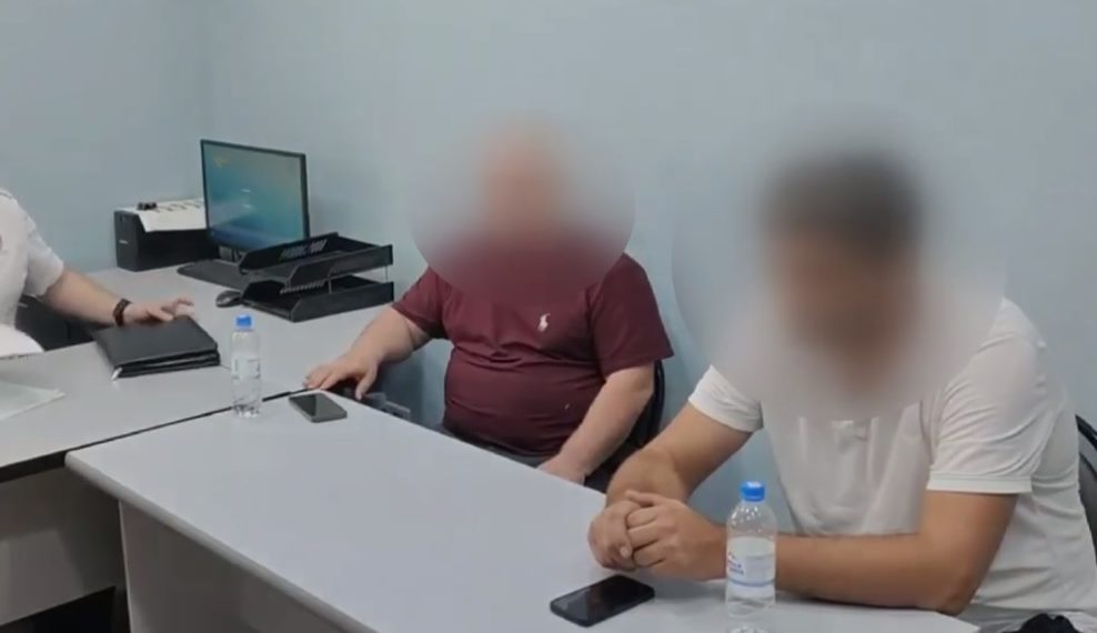 В Сочи задержали водителя автобуса с ножом и его оппонента