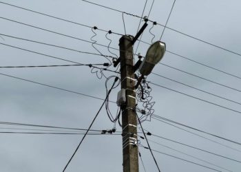 80 тысяч незаконных подвесов линий связи на порах ЛЭП выявили энергетики на Кубани