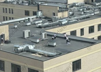 В День знаний дети выполняли трюки на крыше школы в Краснодаре