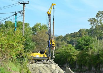 Прошунин: проблему с оползневым склоном в Волковке решат до конца 2024 года