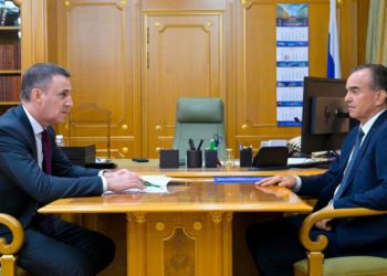 Кондратьев:  На Кубани аграрии собрали порядка 12 миллионов тонн зерна