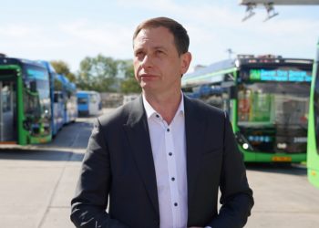 Прошунин: Сочи получил девять новых электробусов и станции зарядки