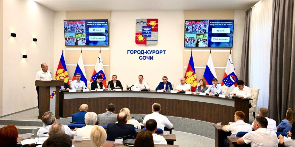 Прошунин: в Сочи насчитывается более 42 тысяч волонтеров