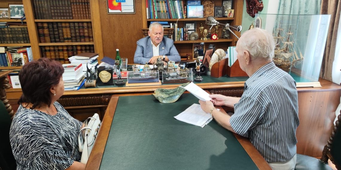 Константин Затулин включился в проблему с бассейном в Сочи