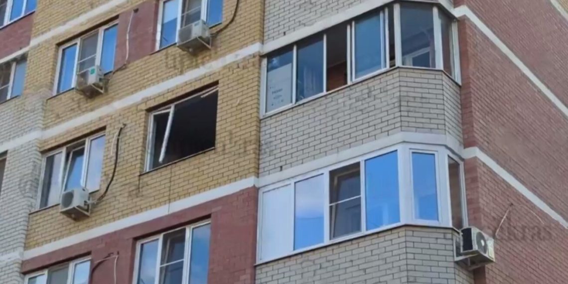 В Краснодаре турист приготовил еду на походной горелке и разнес полквартиры