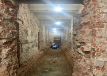 В Краснодаре при реставрации Доходного дома Акулова нашли подземный тоннель