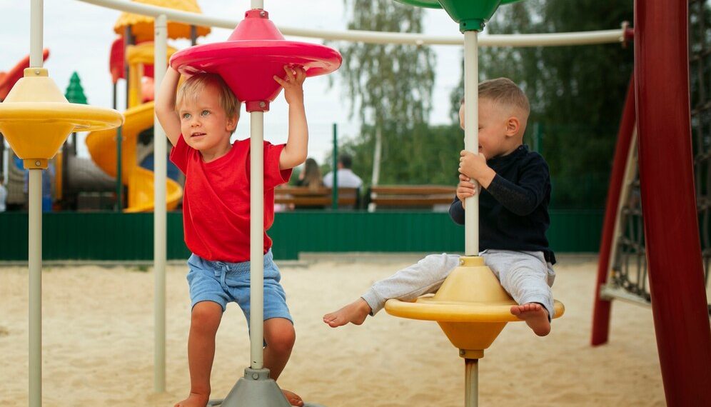 В Краснодаре вмешавшаяся в разборки мать едва не задушила обидчика своего сына