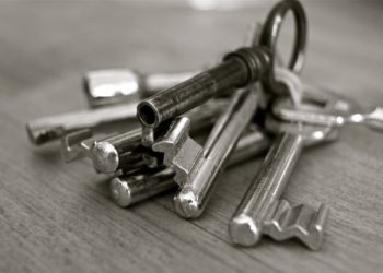 Эвакуированным жителям Приморско-Ахтарска разрешили вернуться в свои квартиры