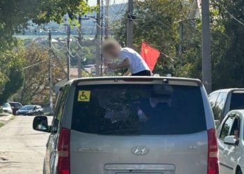 В Анапе оштрафуют родителей, катавших ребенка на крыше авто