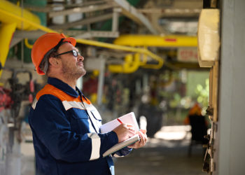 Отопление в многоэтажках Сочи могут включить раньше по заявкам жителей