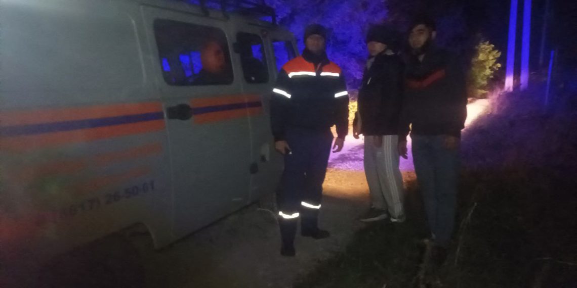 Под Новороссийском спасатели нашли двух заблудившихся мужчин