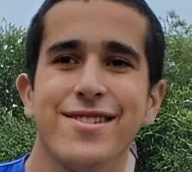 В Краснодаре пропал особенный 18-летний парень