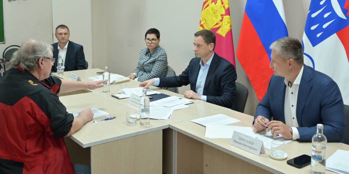 Прошунин обсудил с сочинцами строительство социальных объектов