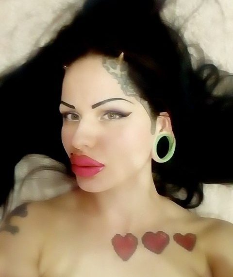 Почему большегубая модель Кристина Рэй не смогла зажить в Сочи обычной жизнью